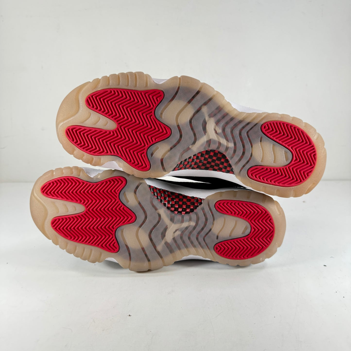 919712 023 Jordan 11 Retro Low IE Bred (2021) - 9 M (Used) (No Box)