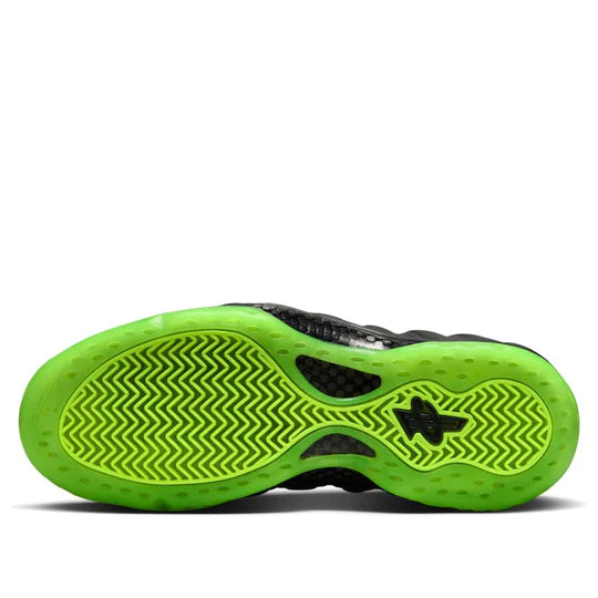 HF2902 001 Nike Air Foamposite One Black Volt