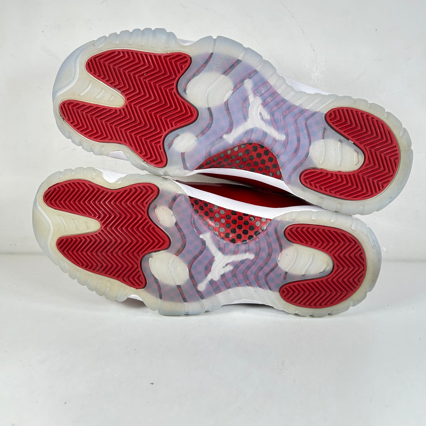 CT8012 116 Jordan 11 Retro Cereza (2022)