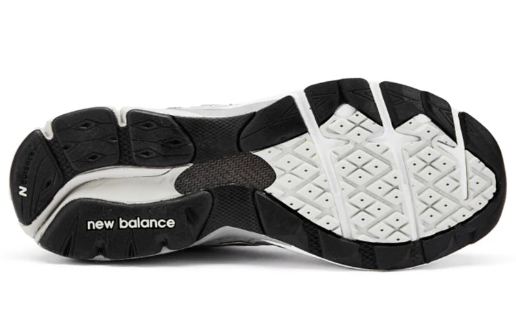 M990GY3 New Balance 990v3 MiUSA Grey