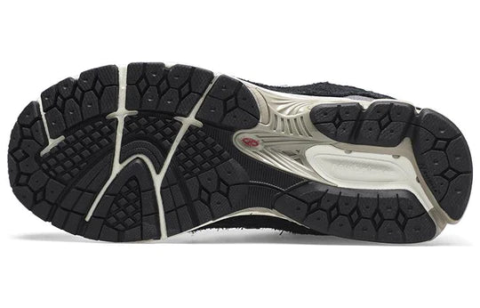 M2002RDJ New Balance 2002R Protection Pack Black Grey