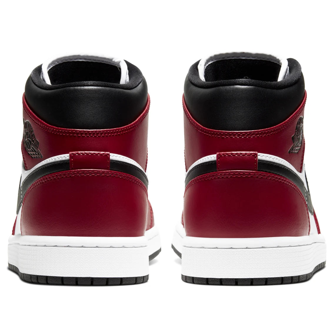 554724 069 Air Jordan 1 Mid Chicago Toe