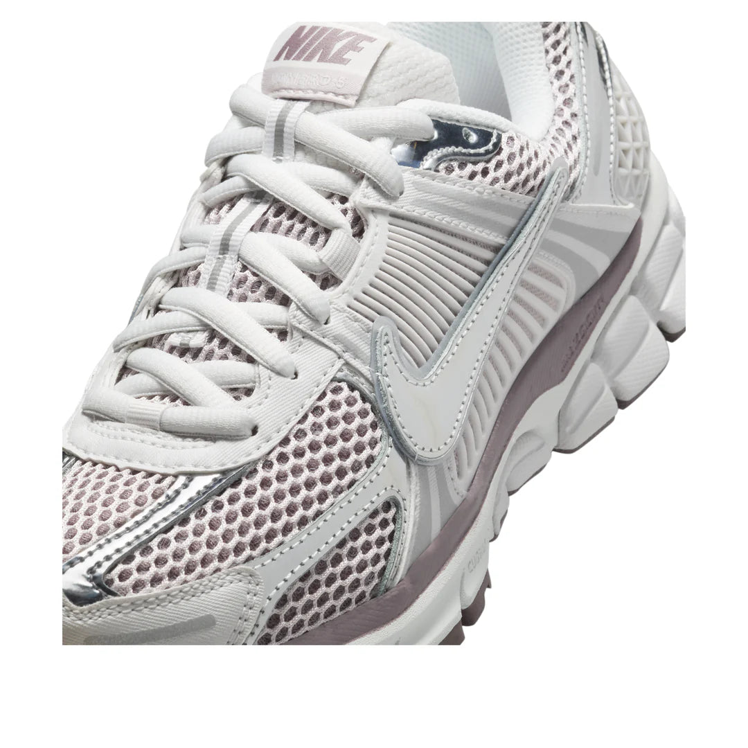 HV6417 001 Nike Zoom Vomero 5 Metallic Silver Platinum Violet (W)