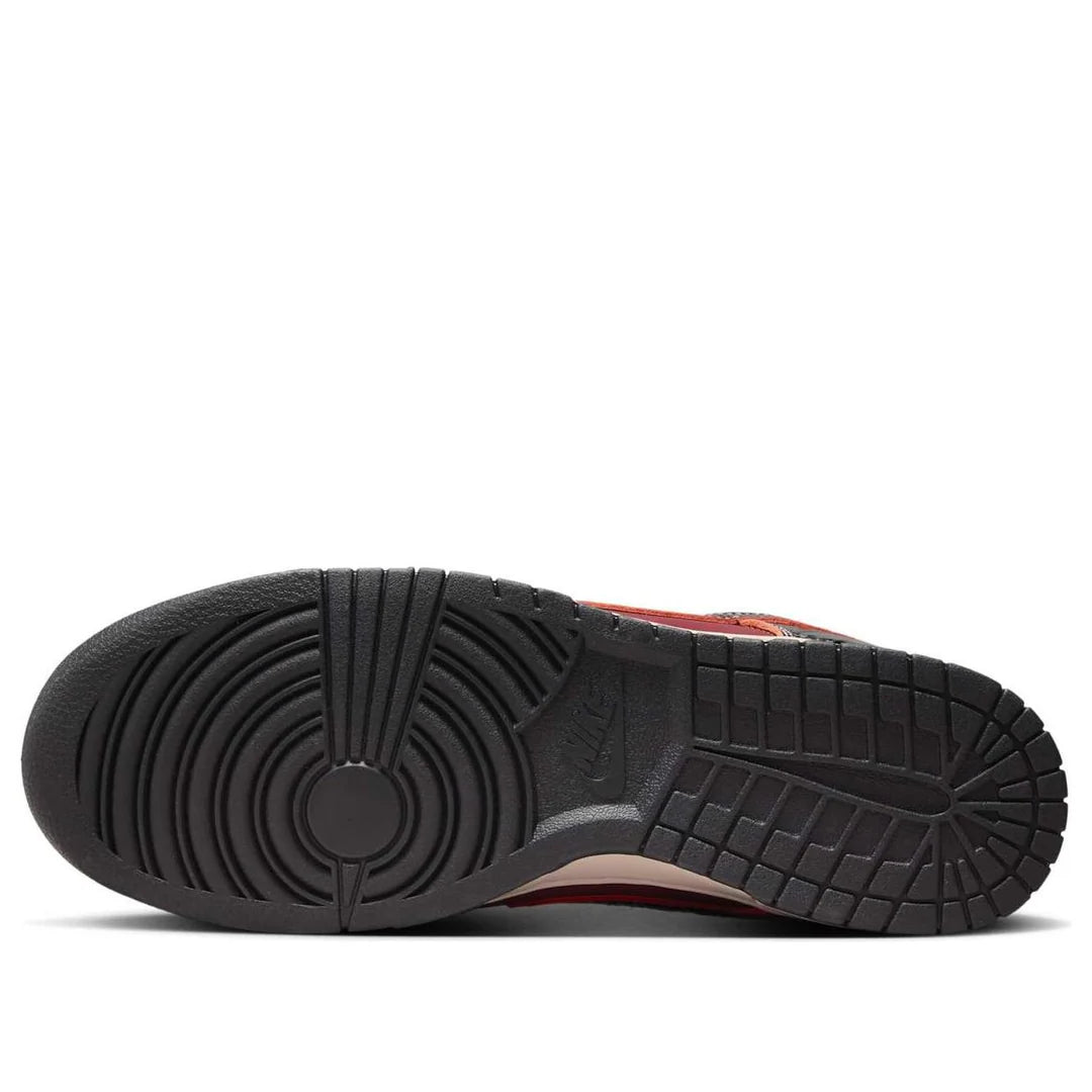 HQ1965 600 Nike Dunk Low SE Red Panda