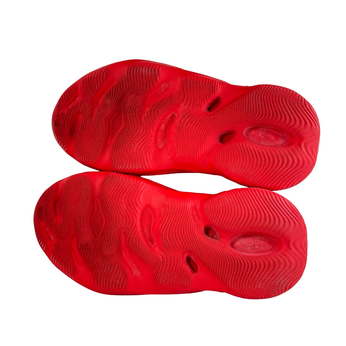 GW3355 Yeezy Espuma RNNR Bermellón