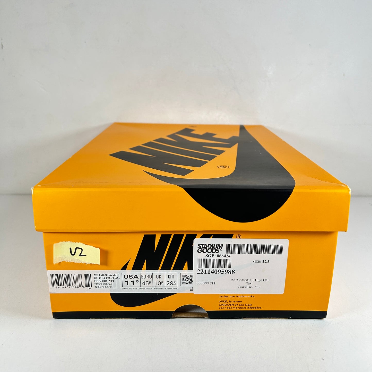 555088 711 Jordan 1 Retro High OG Punta amarilla