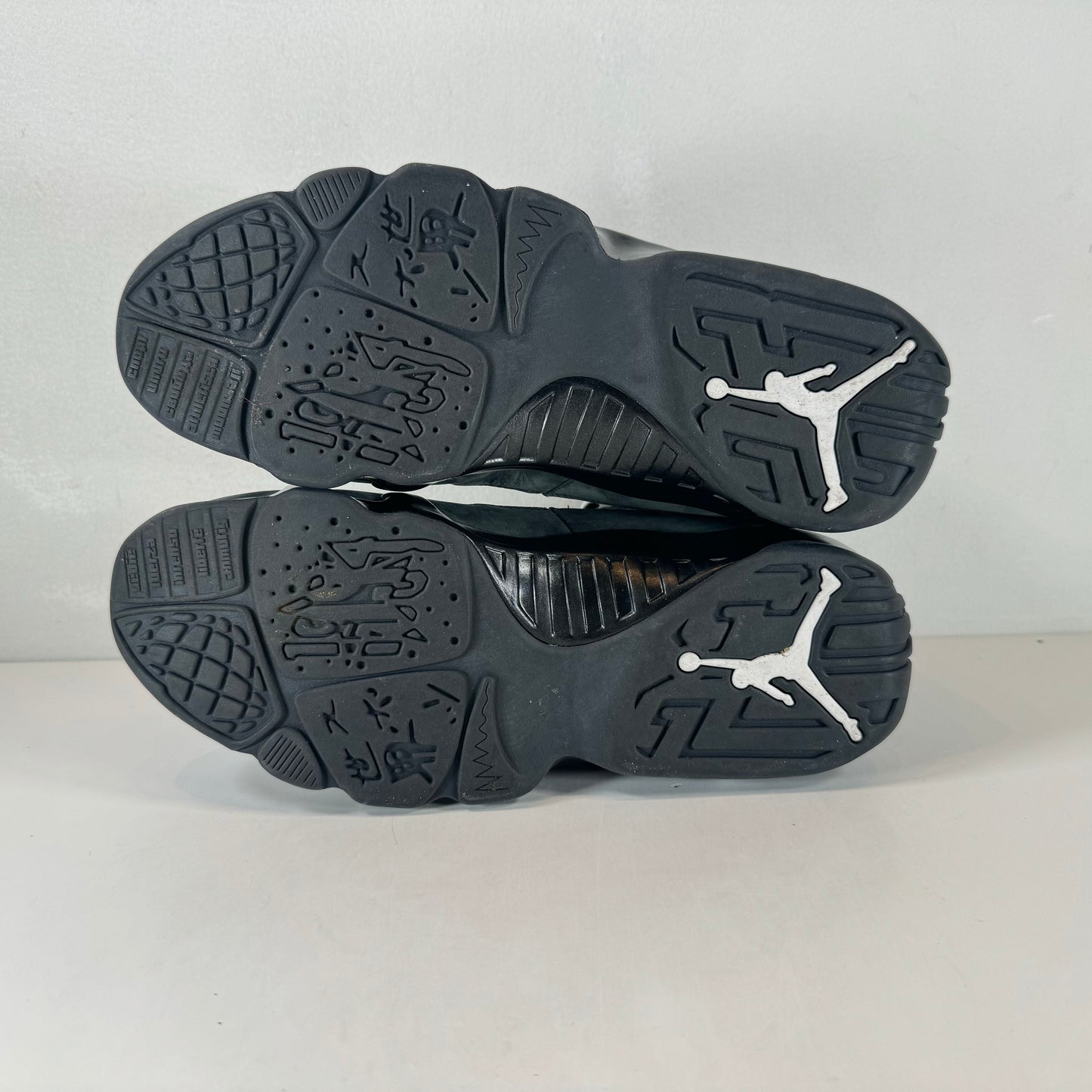 302370 013 Jordan 9 Retro Antracita