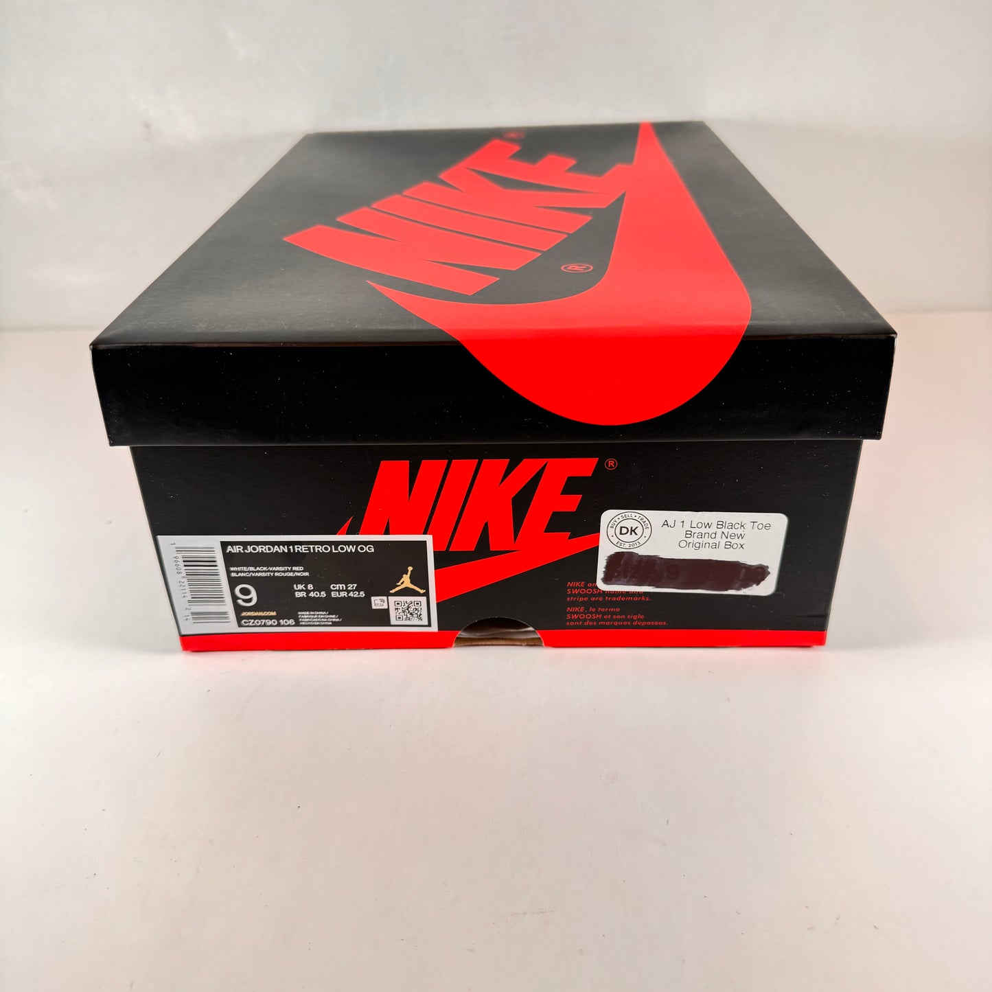 CZ0790 106 Jordan 1 Retro Low OG Punta negra (2023)
