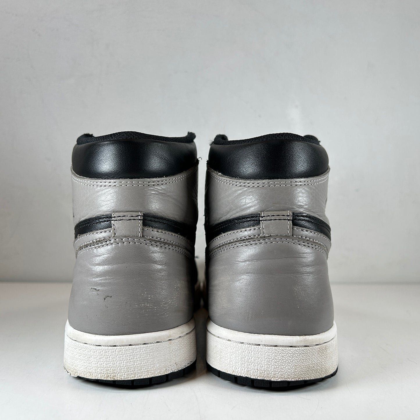 555088 013 Jordan 1 Sombra (2018)