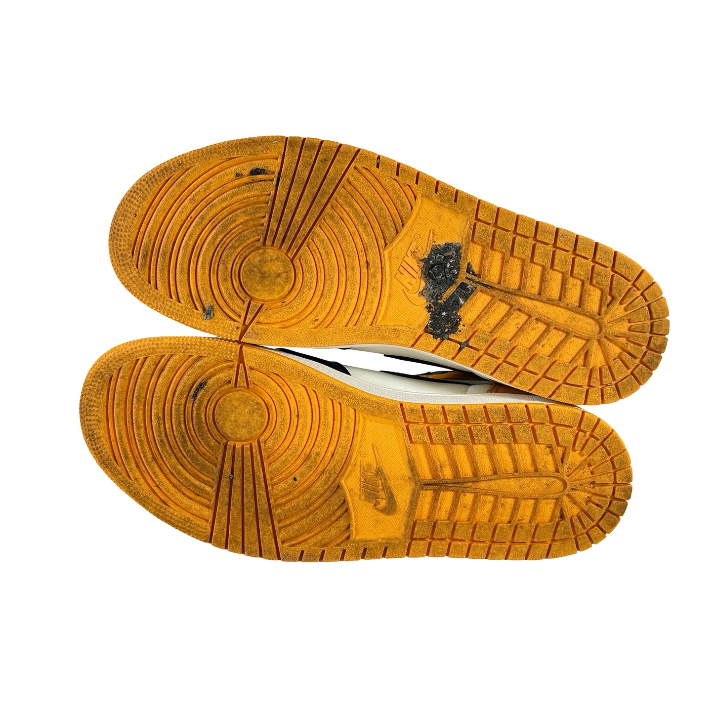 555088 711 Jordan 1 Retro High OG Punta amarilla