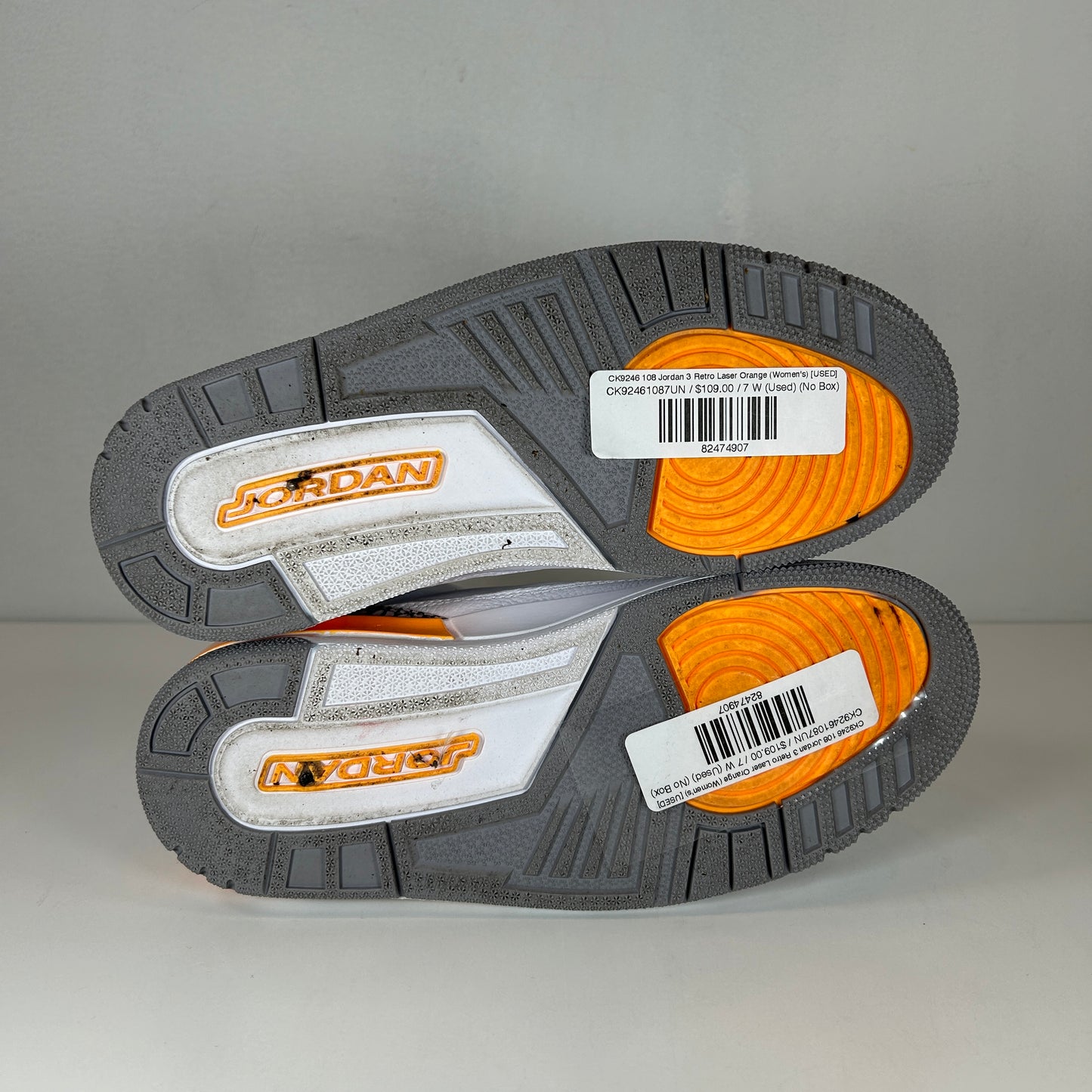 CK9246 108 Jordan 3 Retro Laser Naranja (Mujeres)