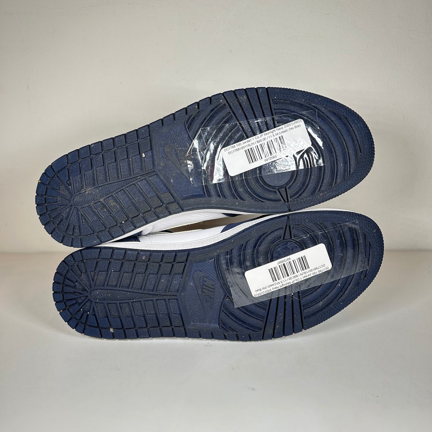 DC1788 100 Jordan 1 Co.JP Azul marino medianoche 2020