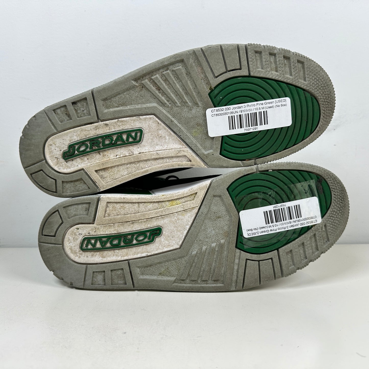 CT8532 030 Jordan 3 Retro Pino Verde