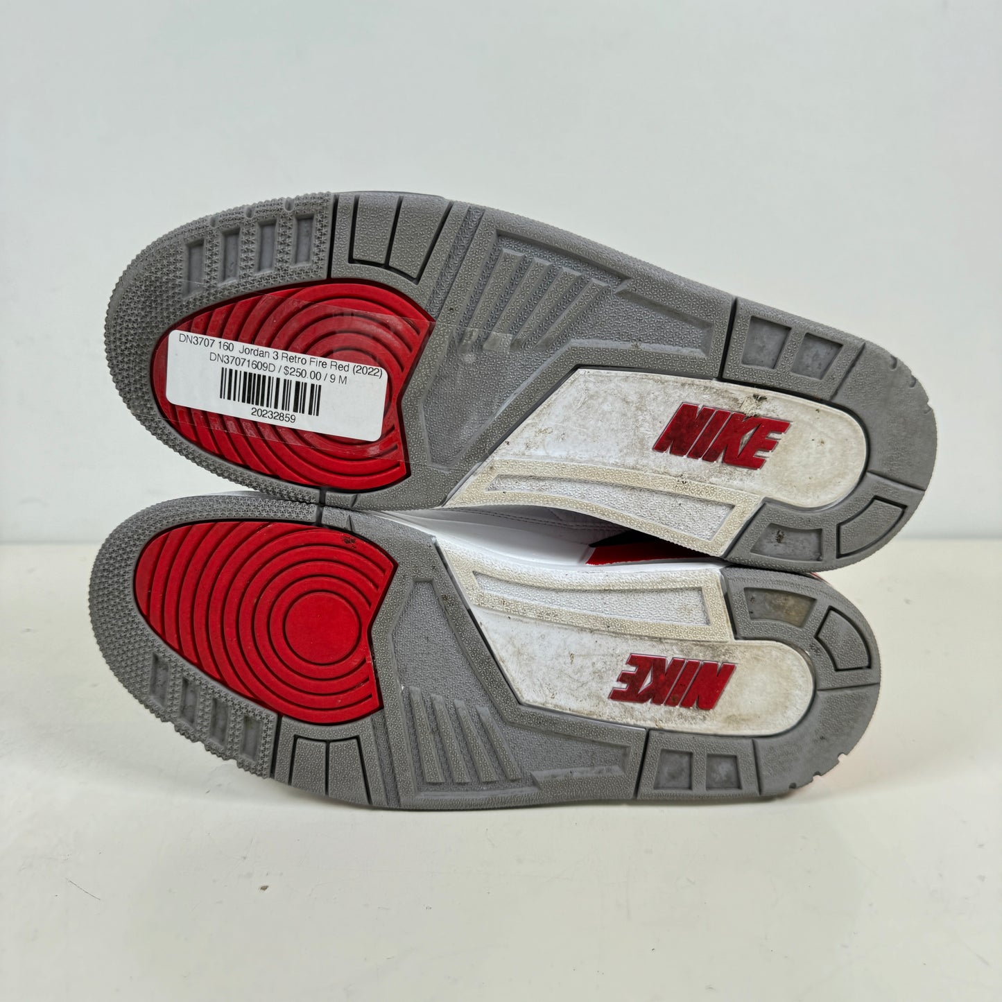 DN3707 160 Jordan 3 Retro Rojo fuego (2022)