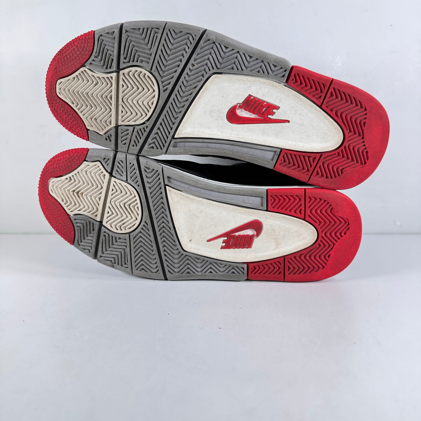 308497 060 Jordan 4 Criados (2019)