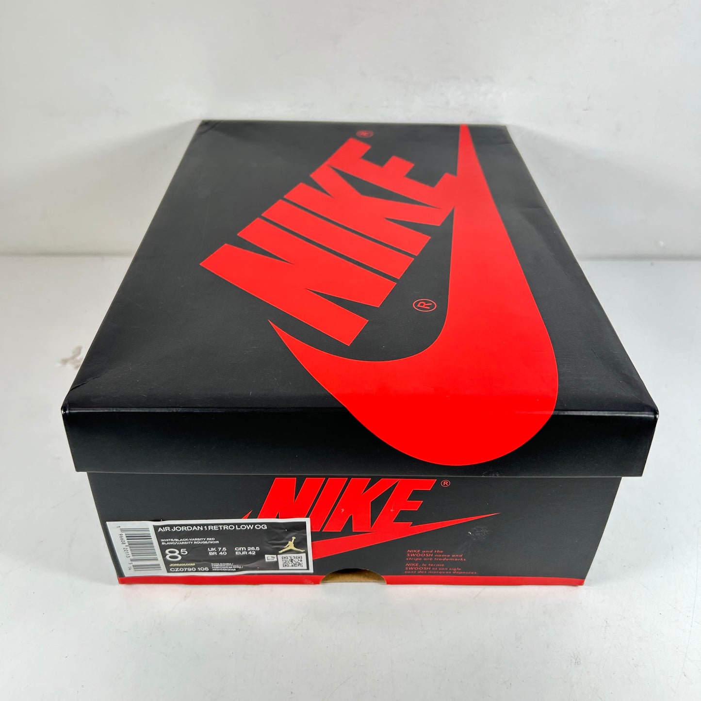 CZ0790 106 Jordan 1 Retro Low OG Punta negra (2023)