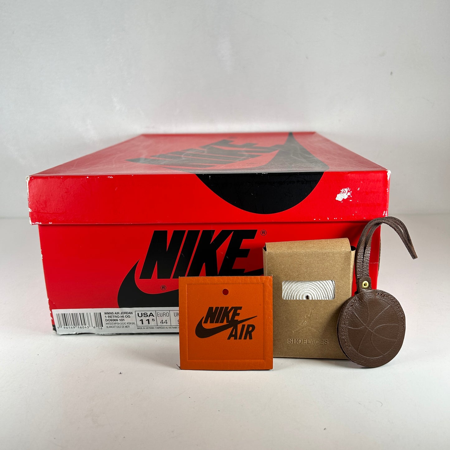 DO9369 101 Jordan 1 Retro High OG Starfish (Mujeres)