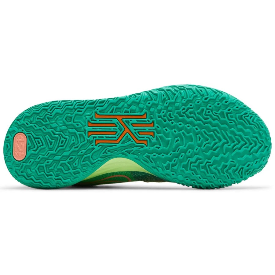 DO5360 901 Nike Kyrie 7 Sneaker Room Air and Earth
