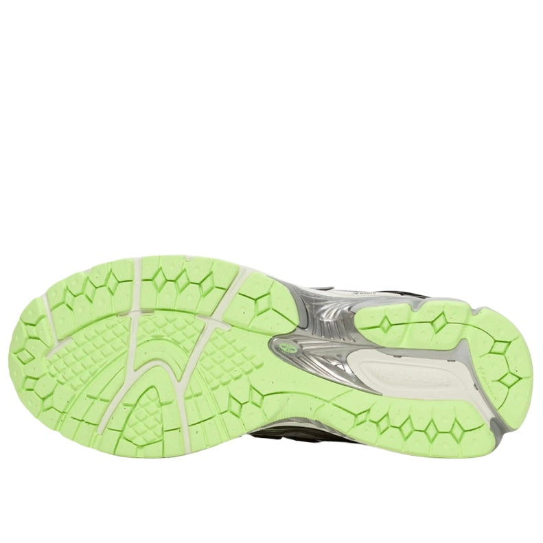 U1906RCQ New Balance 1906R Dark Silver Metallic Mint Flash