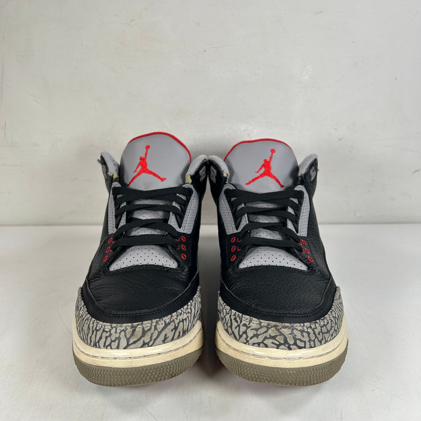 854262 001 Jordan 3 Black Cement 2018 [USED] - 11 M (Used) (No Box)