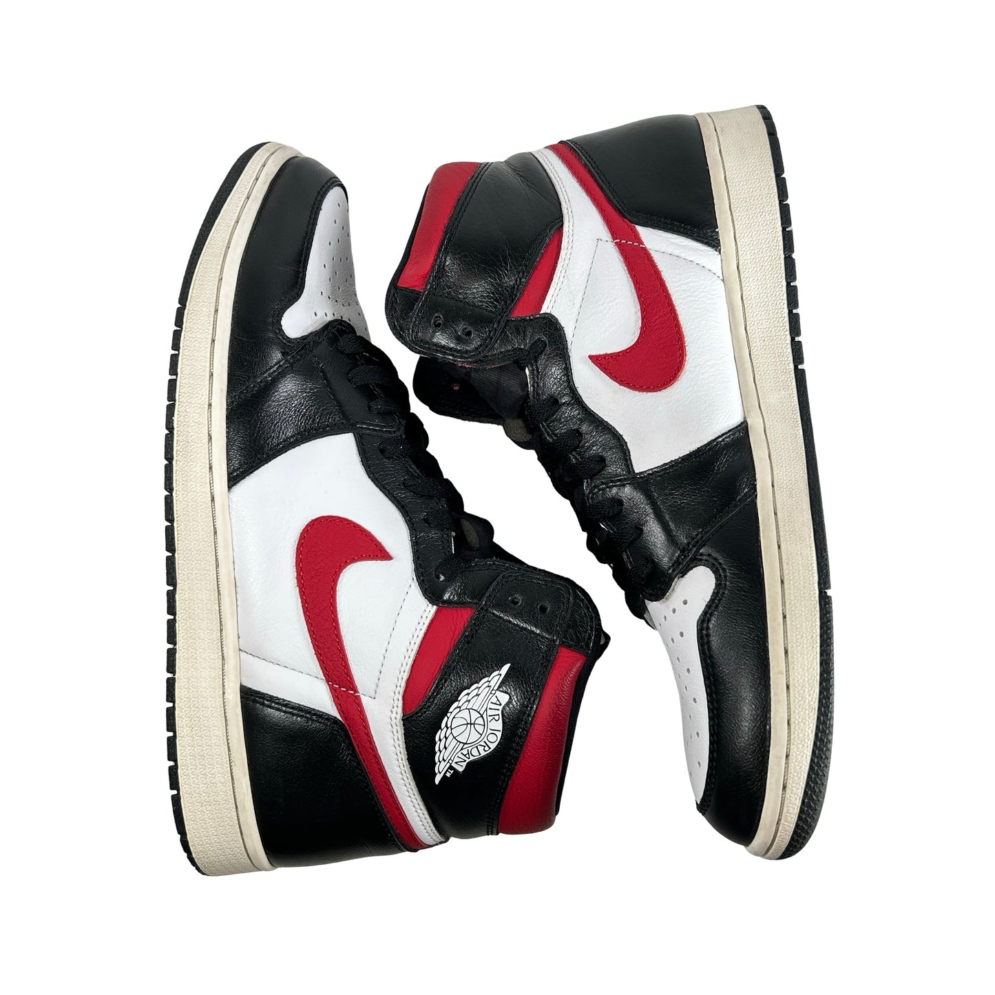555088 061 Jordan 1 Retro High Black Gym Red [USED] - 12 M (Used) (No Box)