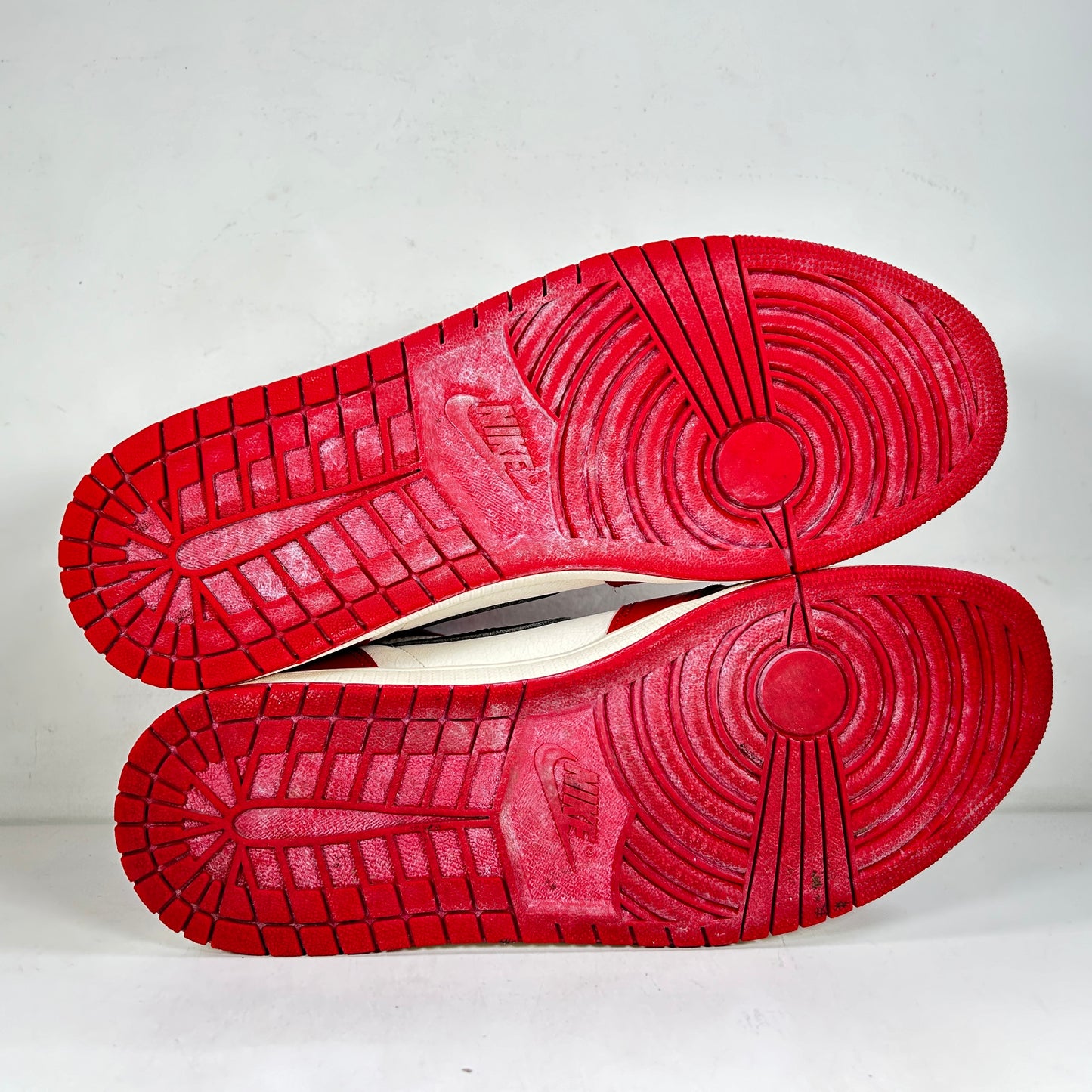 DZ5485 612 Jordan 1 Retro High OG Chicago Lost And Found [USED] - 13 M (Used)