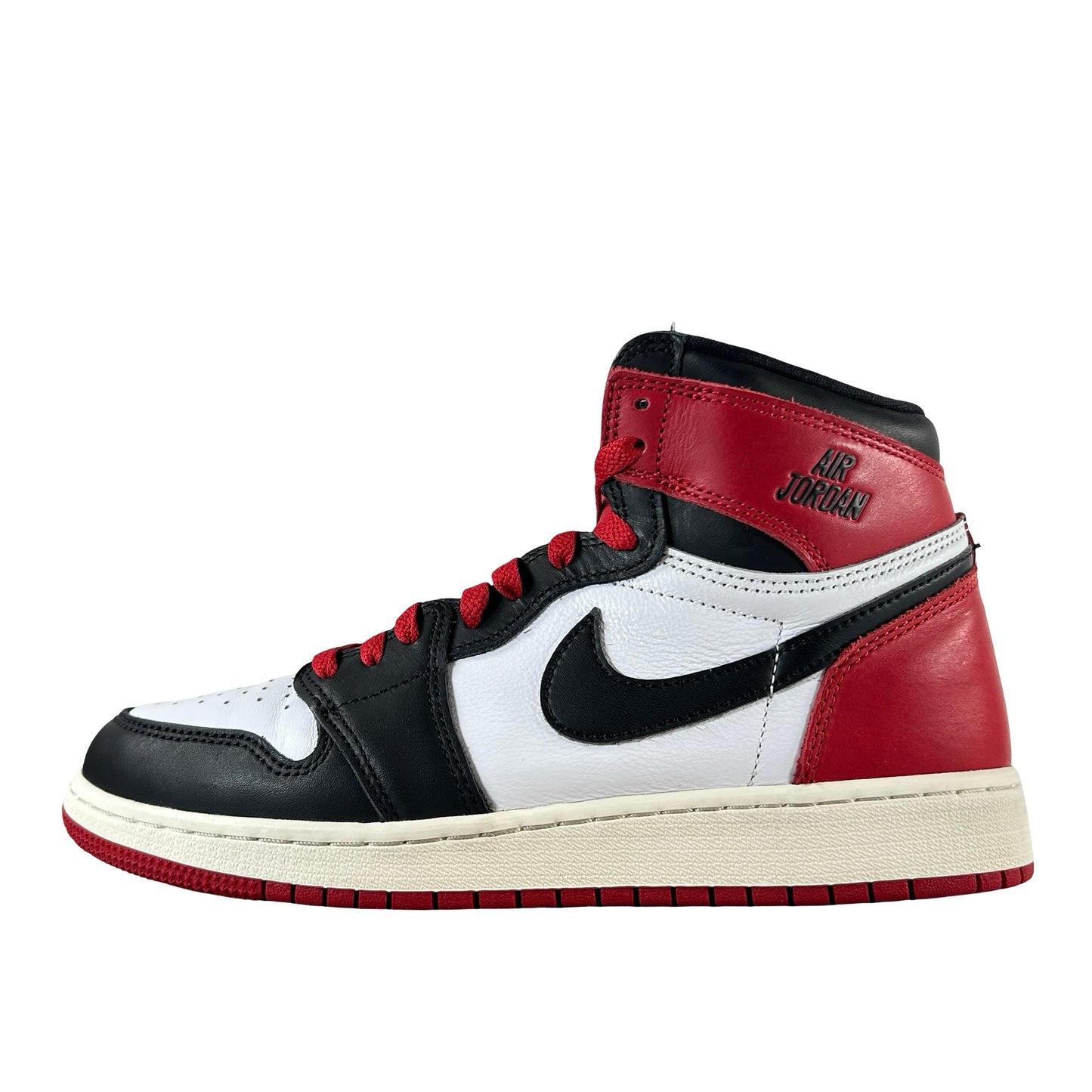 FD1437 106 Jordan 1 Retro High OG Black Toe Reimagined (GS) - 7 Y (Used2)