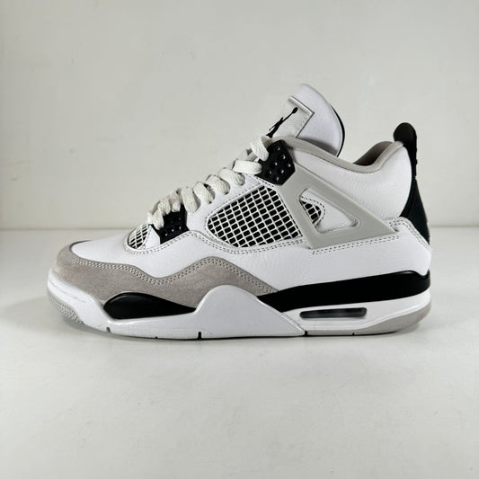 DH6927 111 Jordan 4 Retro Military Black [USED] - 9 M (Used)