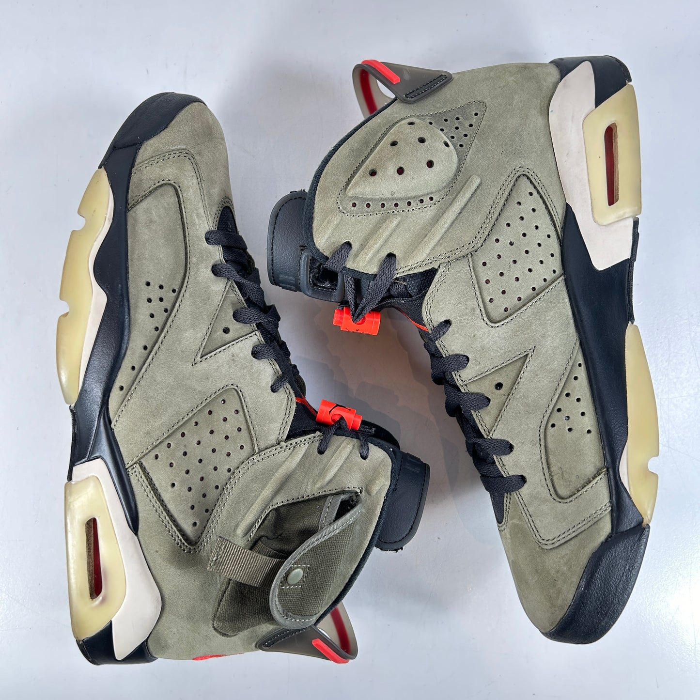 CN1084 200 Jordan 6 Retro Travis Scott [USED] - 11 M (Used4)