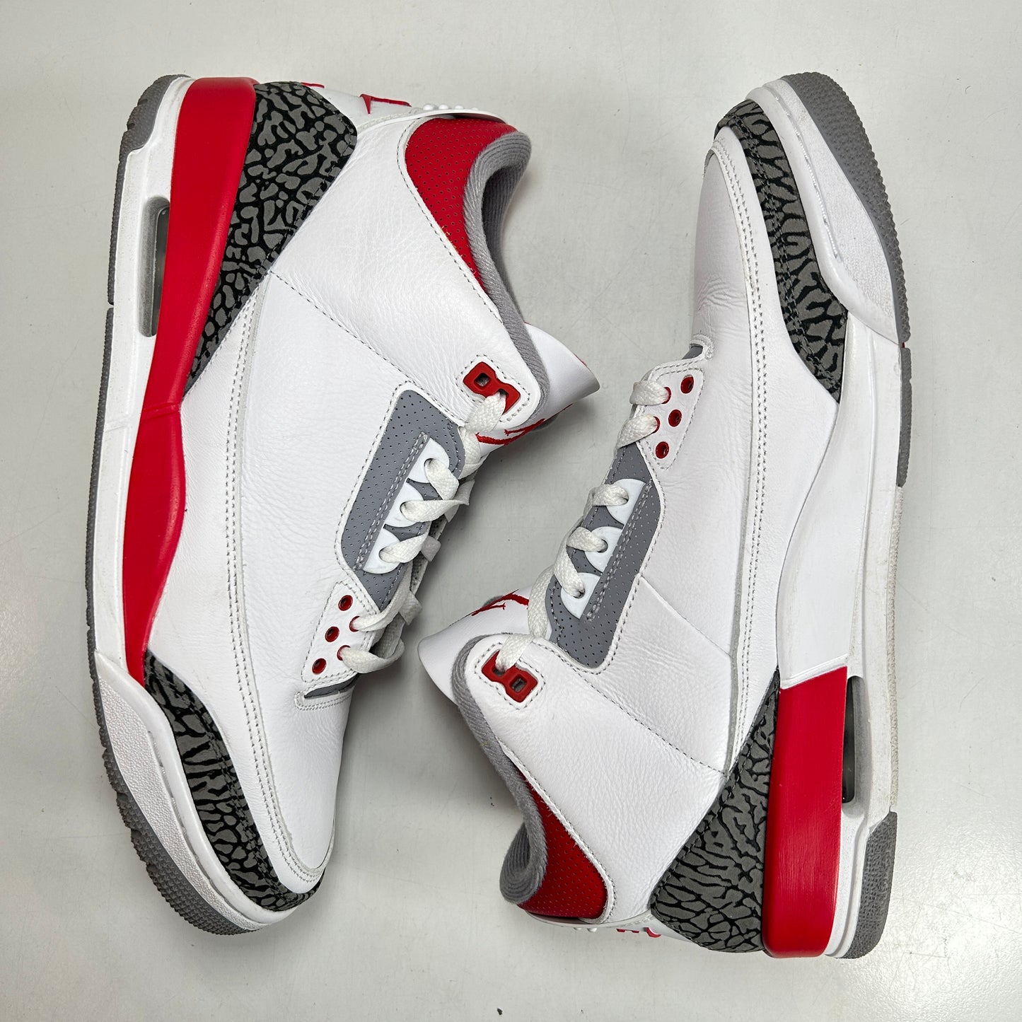 DN3707 160 Jordan 3 Retro Fire Red (2022) [USED] - 11.5 M (Used)