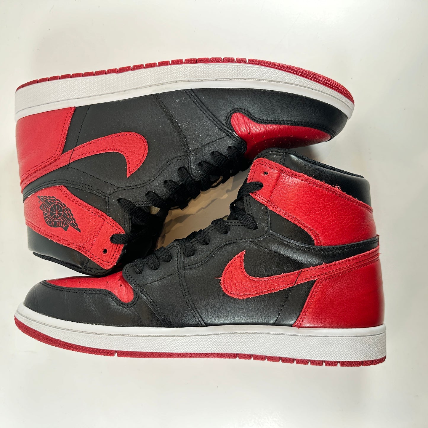 555088 001 Jordan 1 Retro High Bred Banned (2016) [USED] - 11 M (Used)