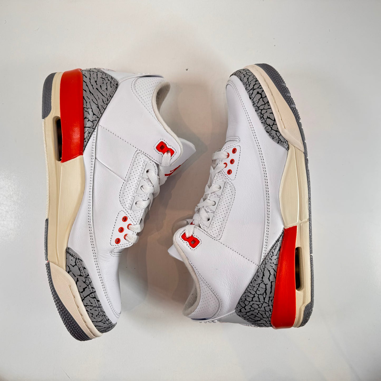 CK9246 121 Jordan 3 Retro Georgia Peach (W) [USED] - 11.5  W (Used2)