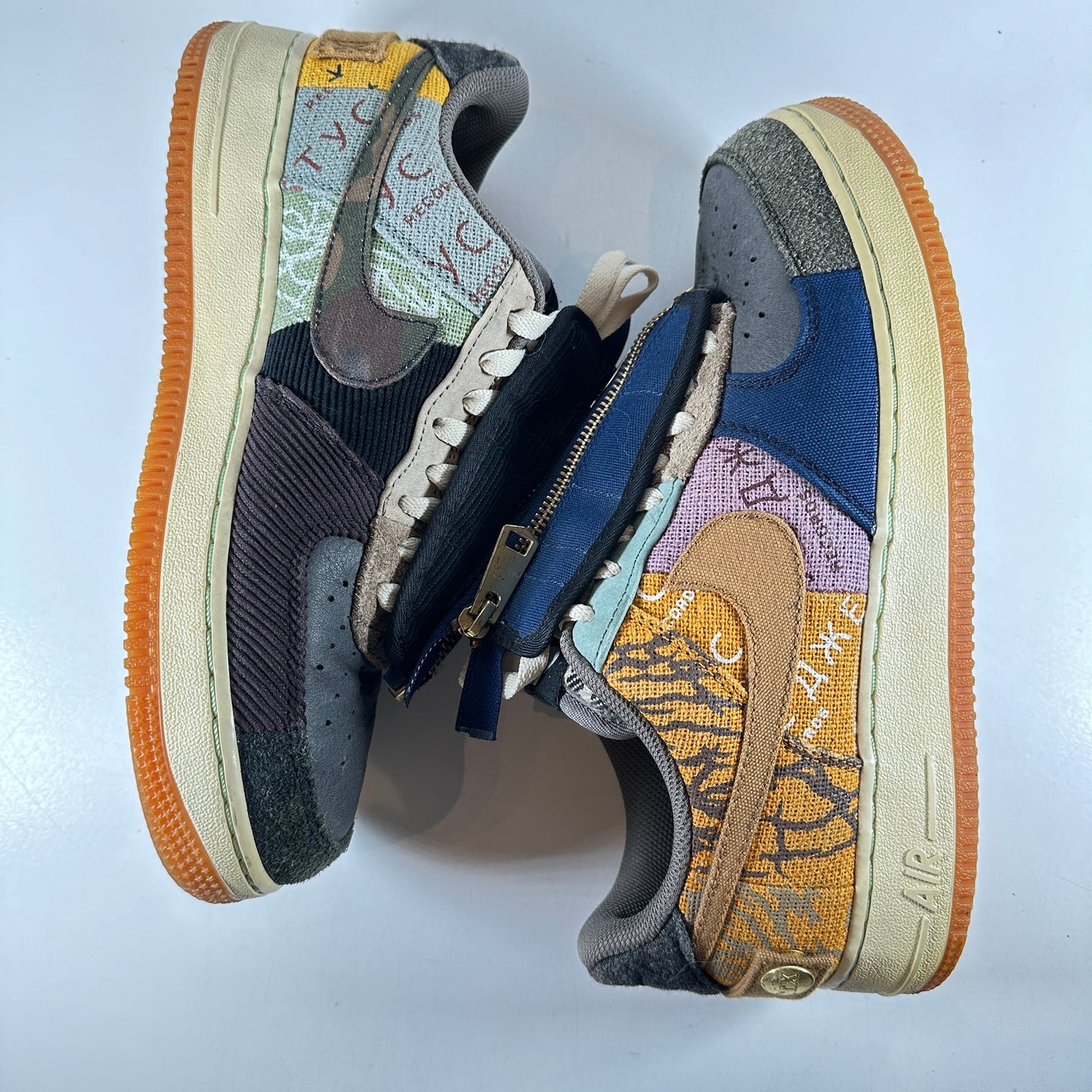 CN2405 900 AF1 Low Travis Scott Cactus Jack [USED] - 8.5 M (Used)