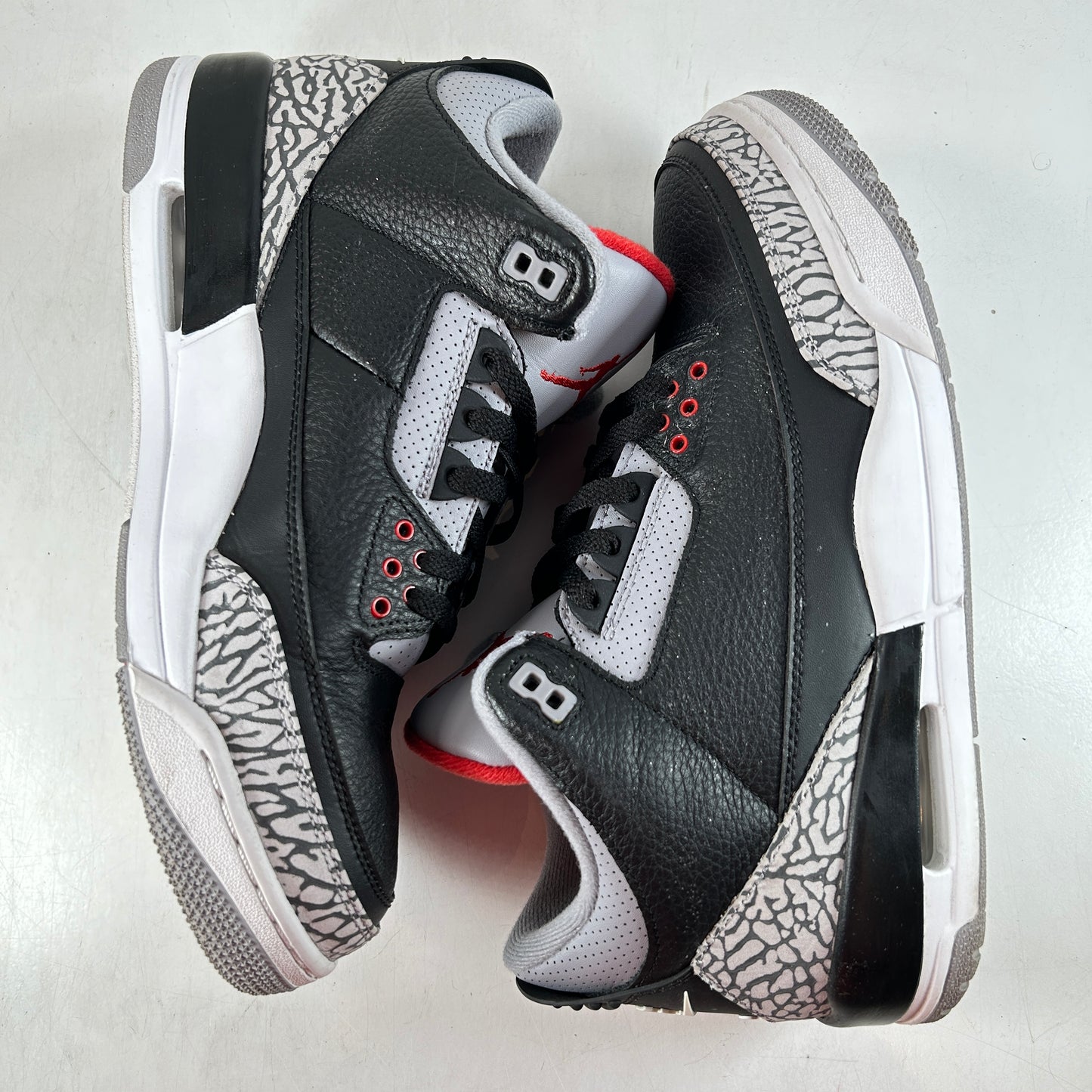 854262 001 Jordan 3 Negro Cemento 2018