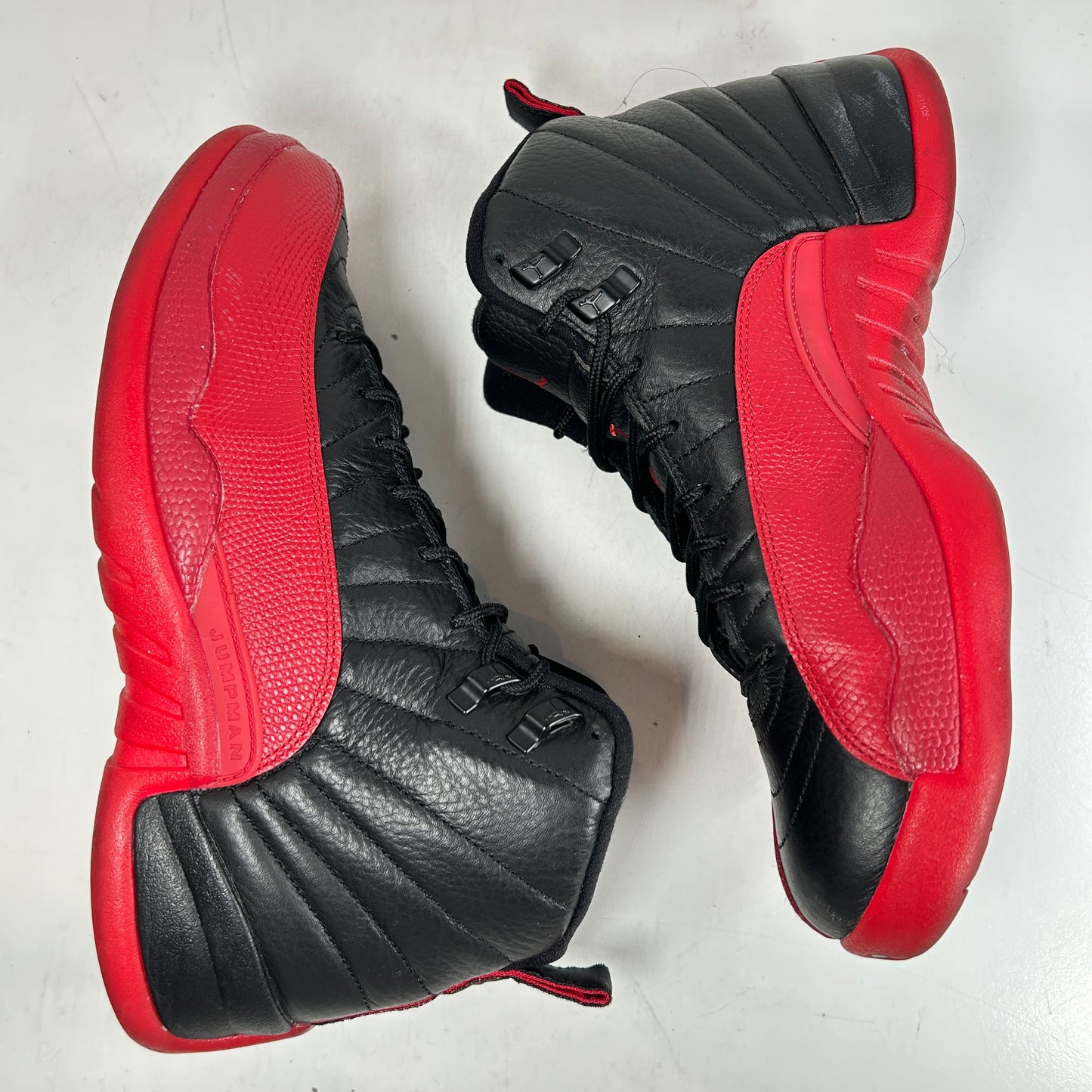 130690 002 Jordan 12 Retro Flu Game (2016) [USED] - 9 M (Used)