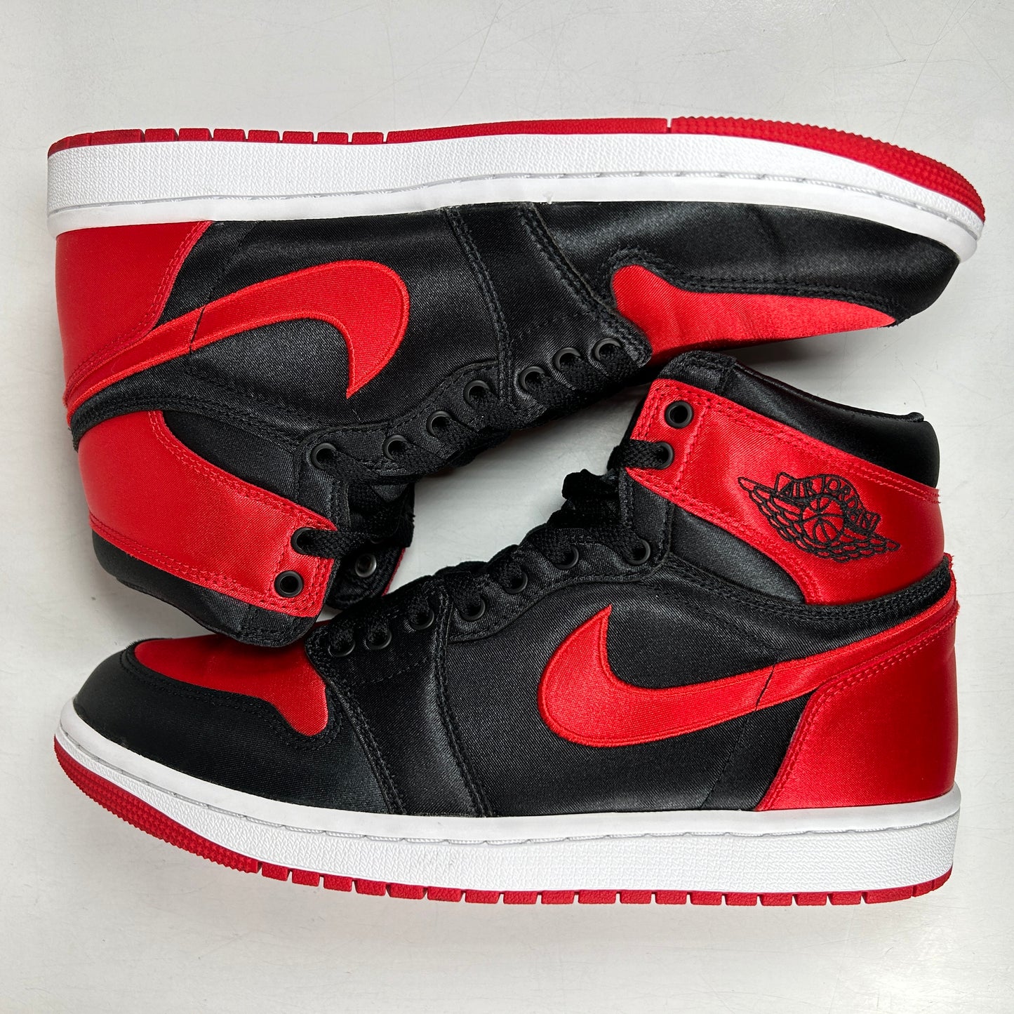 FD4810 061 Jordan 1 Retro High OG Satin Bred [USED] - 9.5 W (Used2)