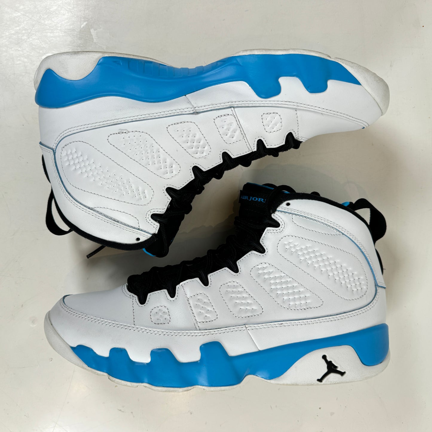 FQ8992 101 Jordan 9 Retro Powder Blue (2024) [USED] - 10.5 M (Used)