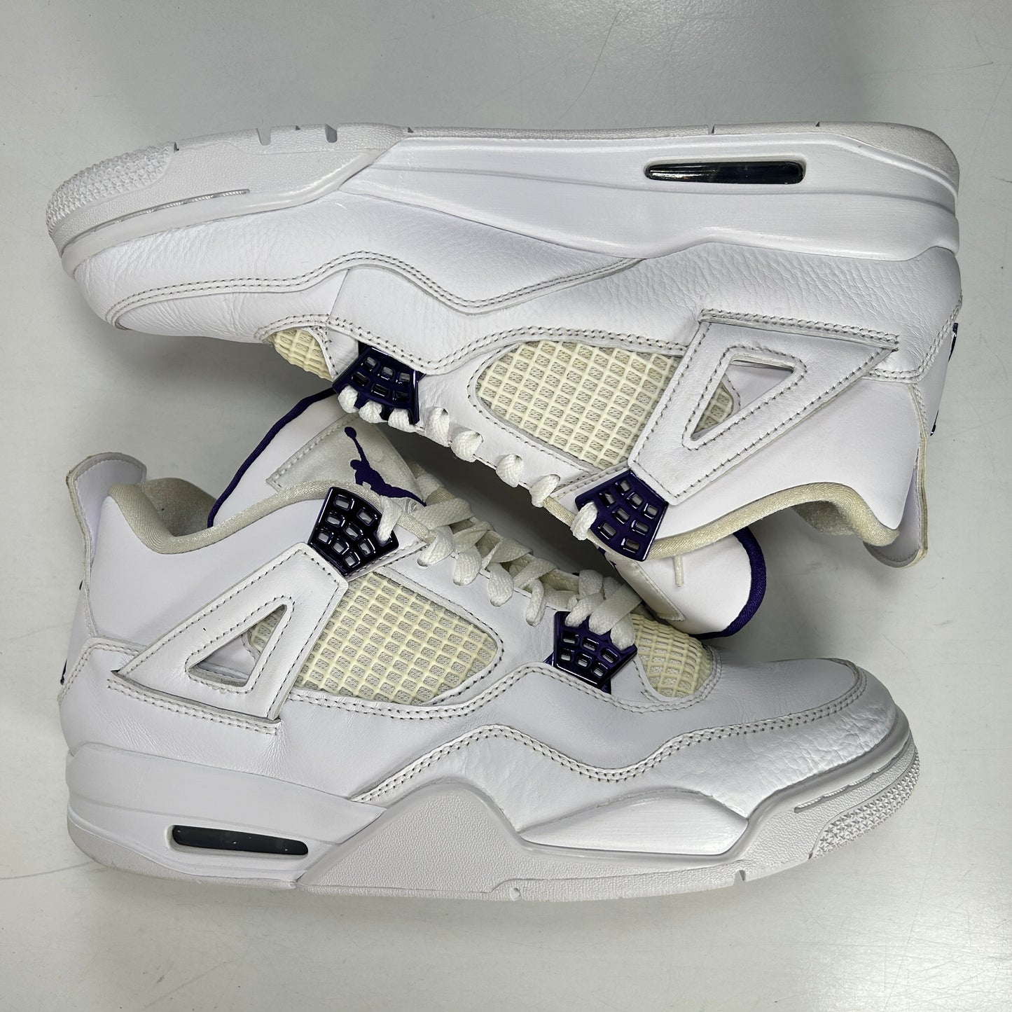 CT8527 115 Jordan 4 Retro Metallic Purple [USED] - 10 M (Used)