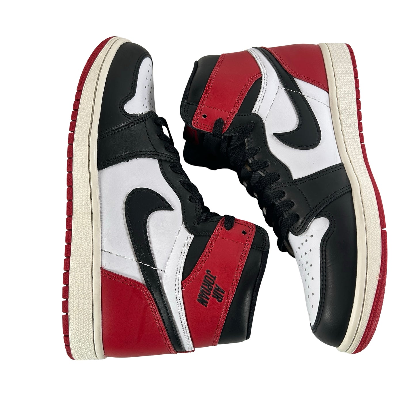 DZ5485 106 Jordan 1 Retro High OG Black Toe Reimagined [USED] - 8 M (Used2)