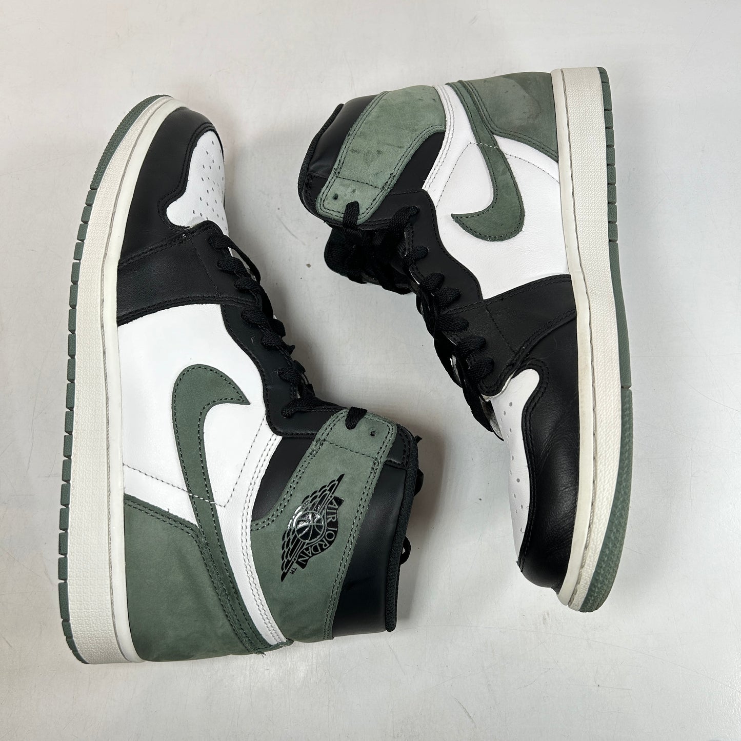 555088 135 Jordan 1 Clay Green [USED] - 11 M (Used2)