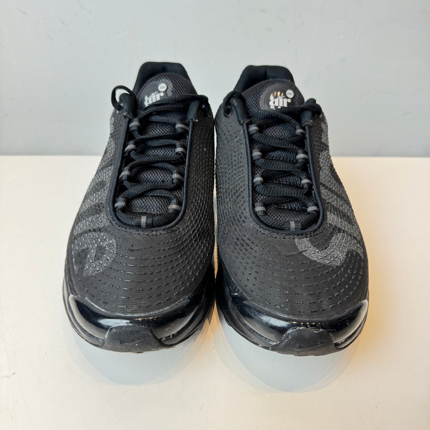 FZ4044 001 Nike Air Max DN Supreme Black [USED] - 8 M (Used)