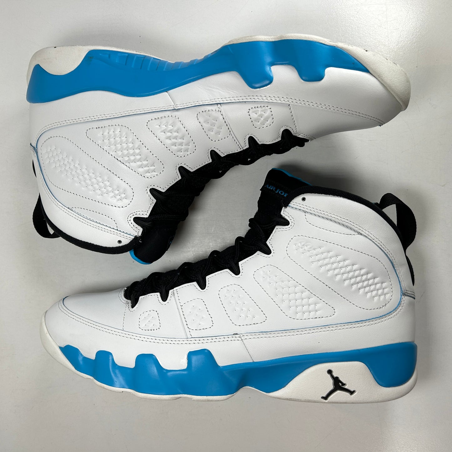 FQ8992 101 Jordan 9 Retro Powder Blue (2024) [USED] - 13 M (Used2)