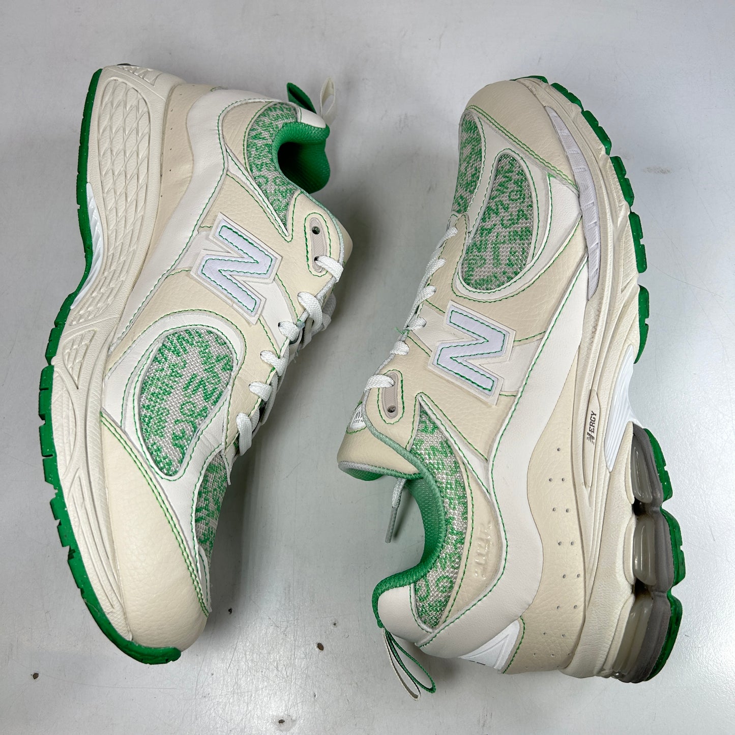 M2002RGC New Balance 2002R GANNI Turtledove [USED] - 10.5 M (Used)