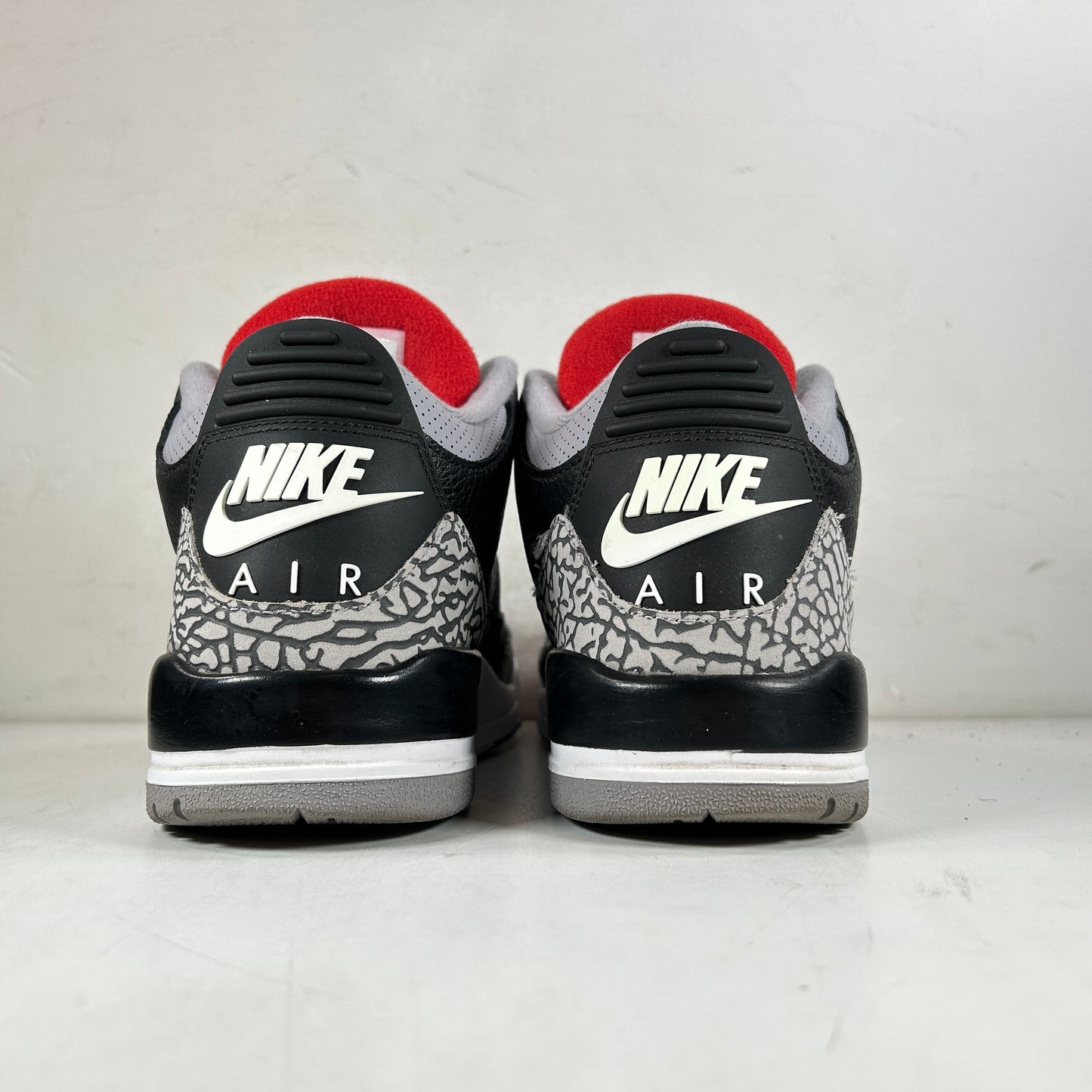 854262 001 Jordan 3 Negro Cemento 2018