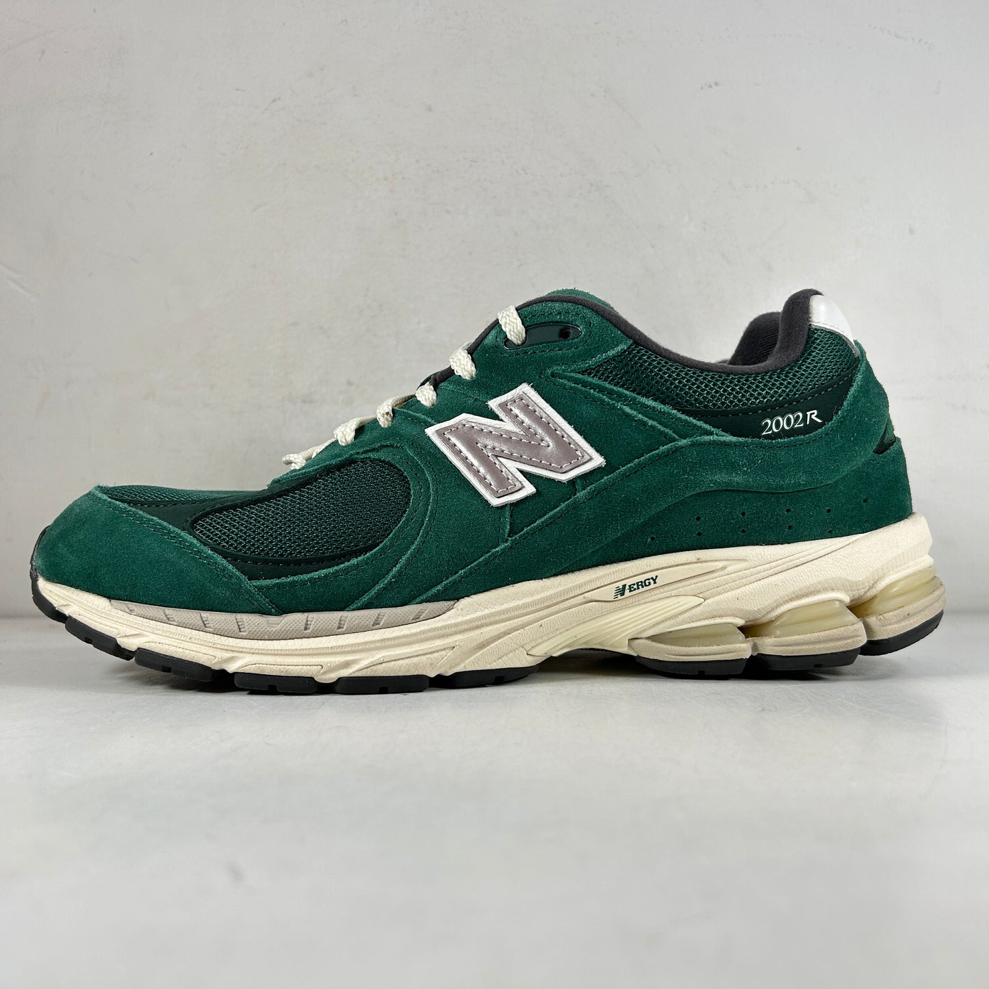 M2002RHB New Balance 2002R Nightwatch Green [USED] - 10.5 M (Used)