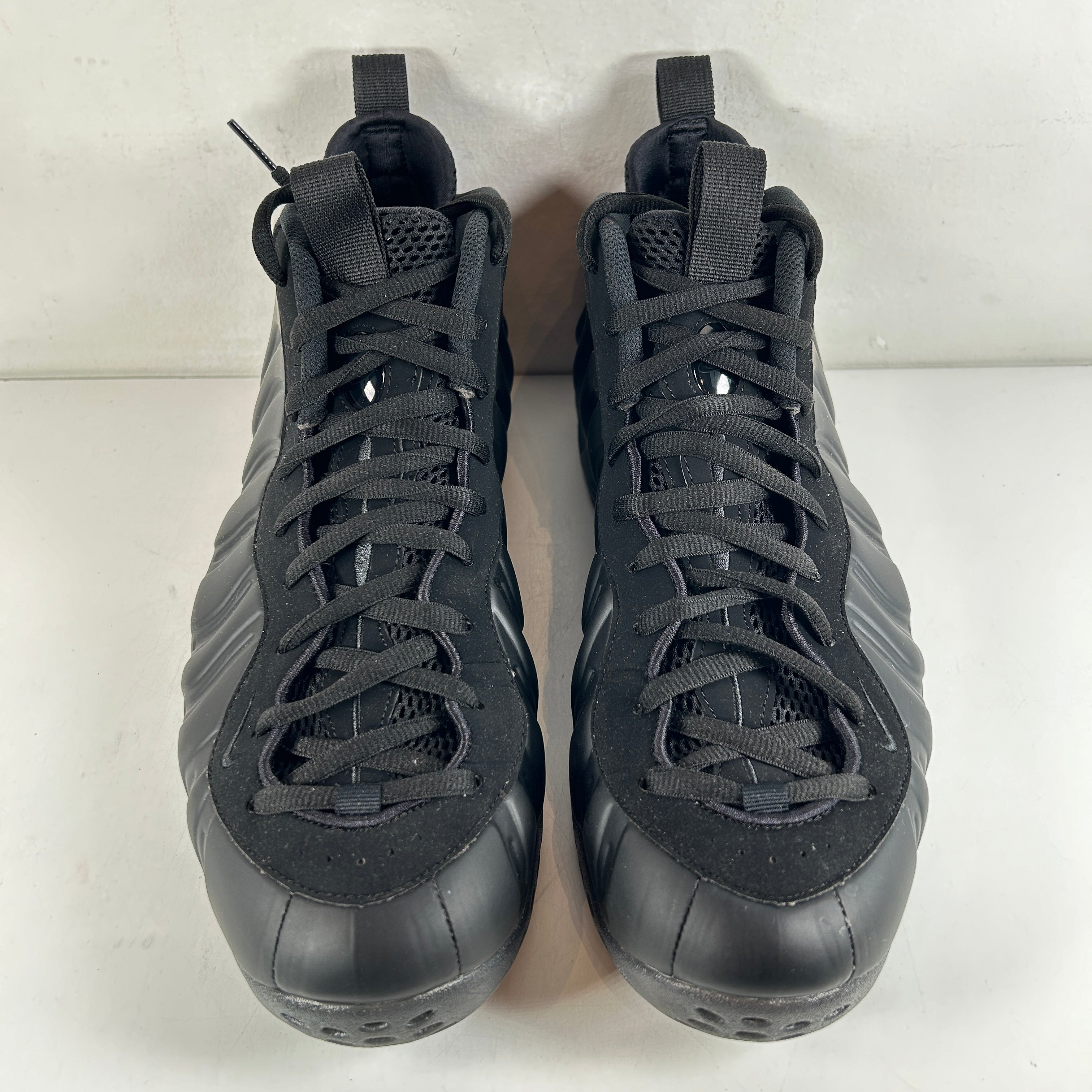 foamposite anthracite size 14