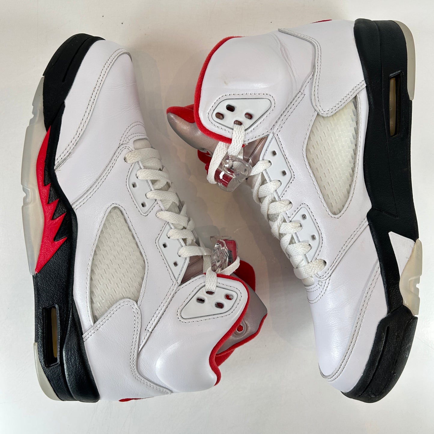 DA1911 102 Jordan 5 Rojo Fuego