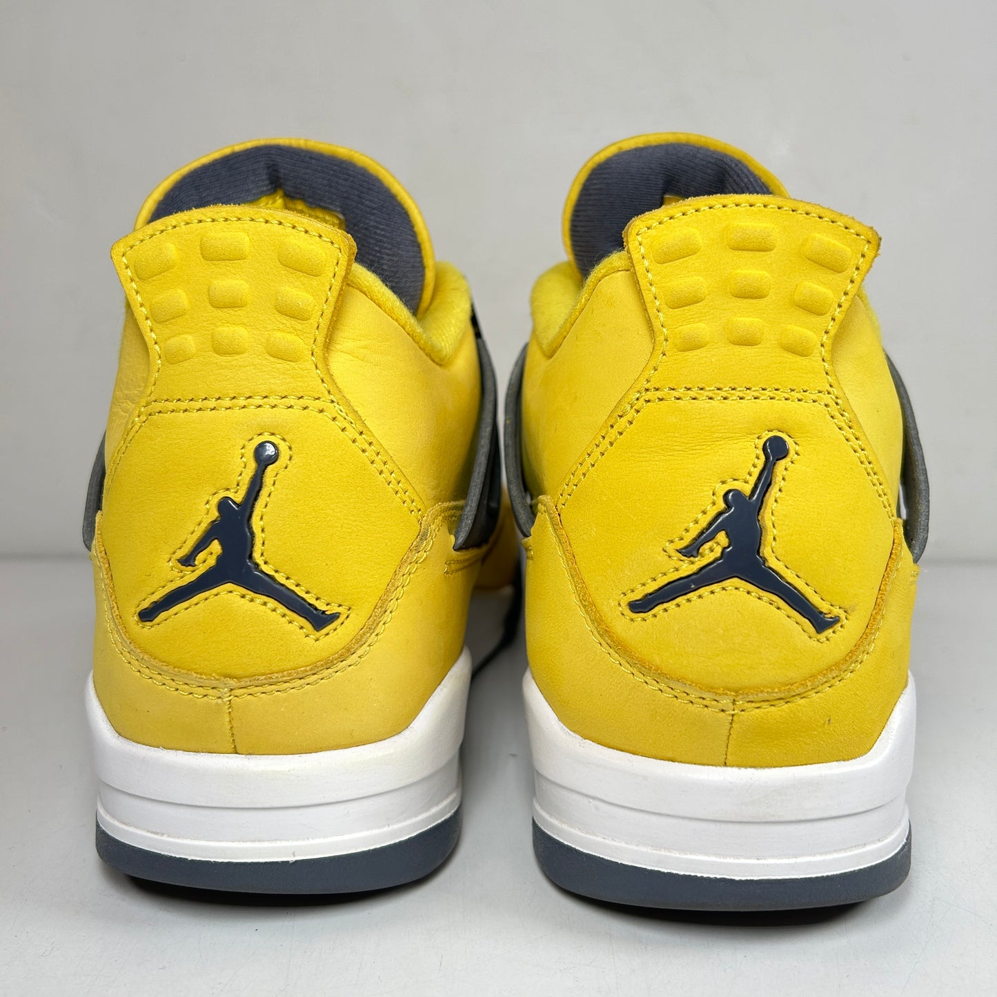 CT8527 700 Jordan 4 Retro Lightning (2021) [USED] - 10.5 M (Used3)