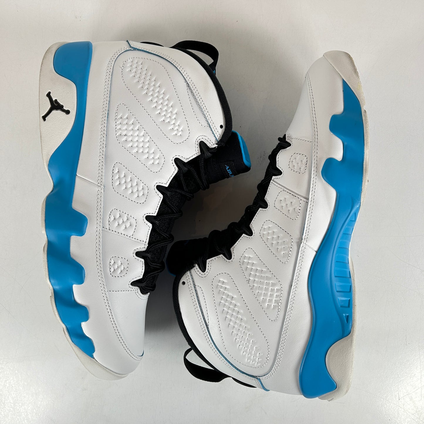 FQ8992 101 Jordan 9 Retro Powder Blue (2024) [USED] - 13 M (Used4)