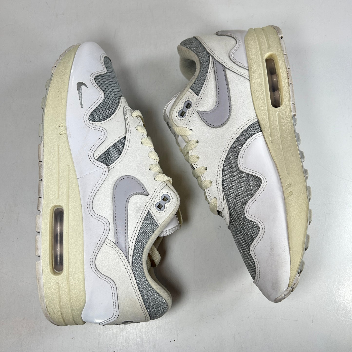 DQ0299 100 Nike Air Max 1 Patta Waves White [USED] - 10 M (Used)